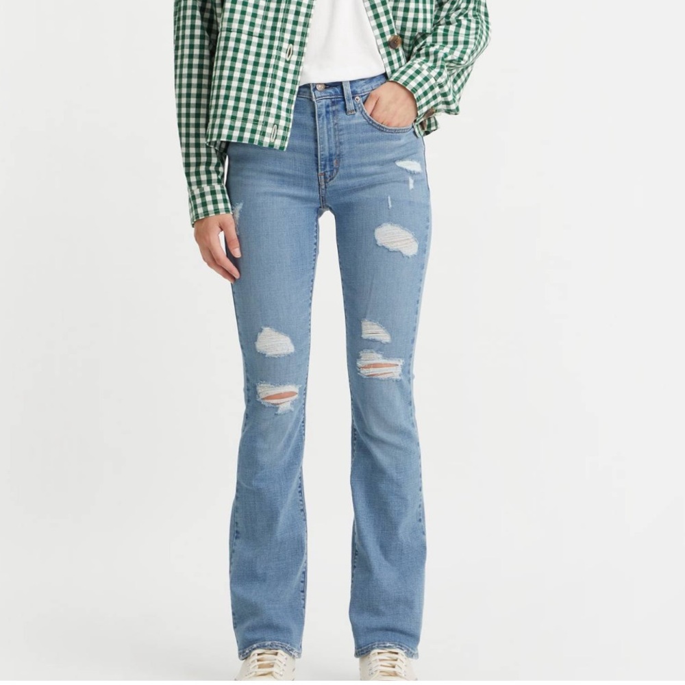 Levi’s 725 bootcut jean